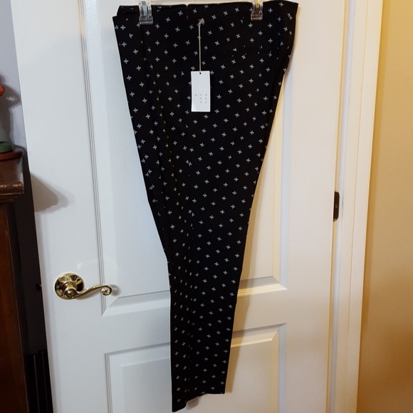 a new day skinny high rise fitted hip and thigh